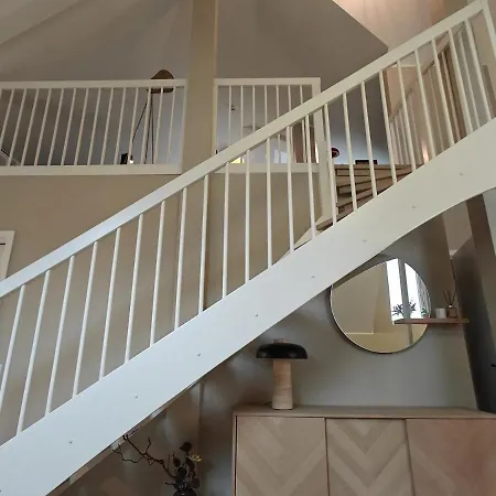 80M2 Unique, Central Apartment, Near Train Station&Tram