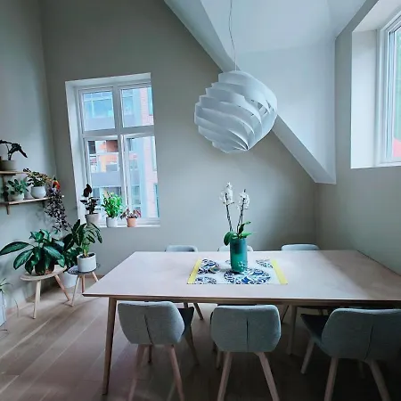Lägenhet 80m2 Unique, Apartment, Near Train Station&tram *